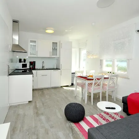 Apartmani Olive Trogir Exterior photo