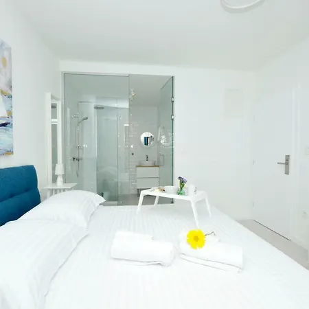 Apartmani Olive Trogir Exterior photo